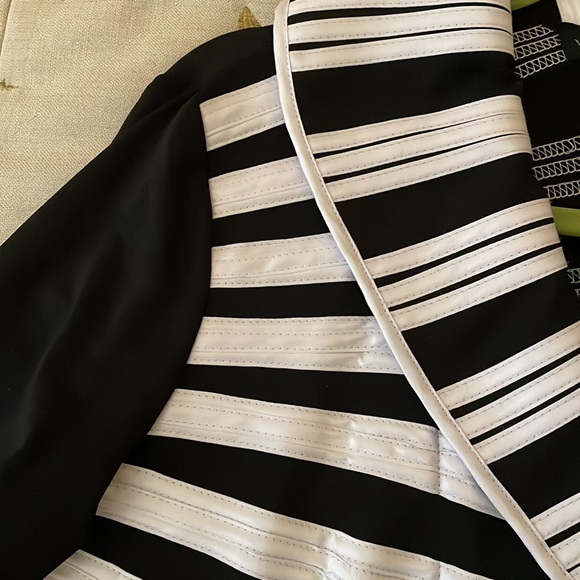 Weavz Classy Black and White Jacket - Picture 5 of 6